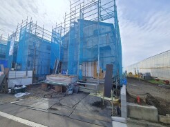 1号棟 五感で感じる、現地でしかわからない事も沢山ございます。周辺環境なども一緒にご案内いたしますのでお気軽にお問合せください。