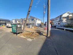 五感で感じる、現地でしかわからない事も沢山ございます。周辺環境なども一緒にご案内いたしますのでお気軽にお問合せください。