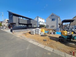 五感で感じる、現地でしかわからない事も沢山ございます。周辺環境なども一緒にご案内いたしますのでお気軽にお問合せください。