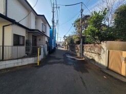 戸建てが立ち並ぶ静かな住宅街。四季折々の移り変わりを感じながら自然と楽しみ、暮らす、そんな毎日を日々の中で感じられる住環境
