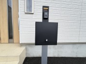 【TVモニター付インターホン+郵便受け+】