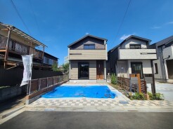 五感で感じる、現地でしかわからない事も沢山ございます。周辺環境なども一緒にご案内いたしますのでお気軽にお問合せください。