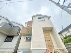 1号棟 五感で感じる、現地でしかわからない事も沢山ございます。周辺環境なども一緒にご案内いたしますのでお気軽にお問合せください。
