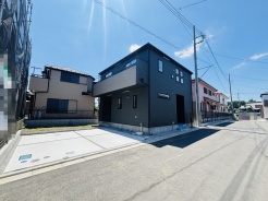 五感で感じる、現地でしかわからない事も沢山ございます。周辺環境なども一緒にご案内いたしますのでお気軽にお問合せください。