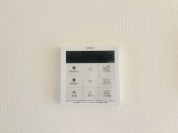 【給湯器リモコン】