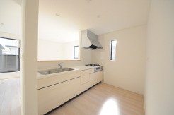 夕食の時間。家族、友人、両親、親戚との会話がより料理を美味しくしてくれる。あっという間に時間が過ぎてしまう居心地の良さは、普段はほっとする空間としてここにあります。