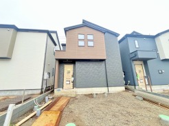 五感で感じる、現地でしかわからない事も沢山ございます。周辺環境なども一緒にご案内いたしますのでお気軽にお問合せください。