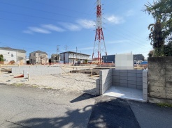 1号棟 窓から眺める風景は一日の疲れを癒すヒーリングを奏でる、心地の良い時間を演出してくれます。室内も重要ですが、周りの環境もマイホーム選びの大事なポイント