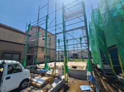 五感で感じる、現地でしかわからない事も沢山ございます。周辺環境なども一緒にご案内いたしますのでお気軽にお問合せください。