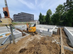 2号棟 五感で感じる、現地でしかわからない事も沢山ございます。周辺環境なども一緒にご案内いたしますのでお気軽にお問合せください。