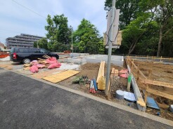 五感で感じる、現地でしかわからない事も沢山ございます。周辺環境なども一緒にご案内いたしますのでお気軽にお問合せください。
