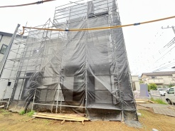 窓から眺める風景は一日の疲れを癒すヒーリングを奏でる、心地の良い時間を演出してくれます。室内も重要ですが、周りの環境もマイホーム選びの大事なポイント