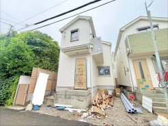 1号棟 五感で感じる、現地でしかわからない事も沢山ございます。周辺環境なども一緒にご案内いたしますのでお気軽にお問合せください。