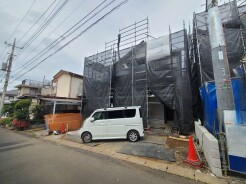 1号棟 五感で感じる、現地でしかわからない事も沢山ございます。周辺環境なども一緒にご案内いたしますのでお気軽にお問合せください。