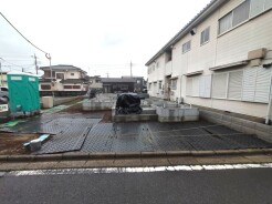 A号棟 戸建てが立ち並ぶ静かな住宅街。四季折々の移り変わりを感じながら自然と楽しみ、暮らす、そんな毎日を日々の中で感じられる住環境