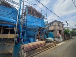 1号棟
五感で感じる、現地でしかわからない事も沢山ございます。周辺環境なども一緒にご案内いたしますのでお気軽にお問合せください。