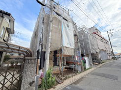 戸建てが立ち並ぶ静かな住宅街。四季折々の移り変わりを感じながら自然と楽しみ、暮らす、そんな毎日を日々の中で感じられる住環境