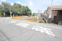 五感で感じる、現地でしかわからない事も沢山ございます。周辺環境なども一緒にご案内いたしますのでお気軽にお問合せください。