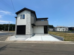 2号棟 五感で感じる、現地でしかわからない事も沢山ございます。周辺環境なども一緒にご案内いたしますのでお気軽にお問合せください。