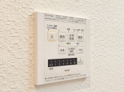 【便利な浴室暖房乾燥機つき!】