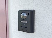 【モニターカメラ付きインターホン】