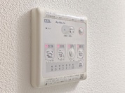 【便利な浴室暖房乾燥機つき!】