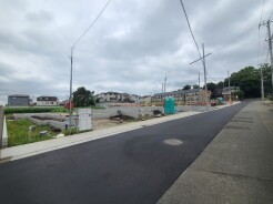 2号棟 五感で感じる、現地でしかわからない事も沢山ございます。周辺環境なども一緒にご案内いたしますのでお気軽にお問合せください。
