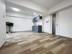 家族が一番集まる場所だから広々としつつも素敵な空間であって欲しい。皆がくつろぐリビングからキッチンまでが一つに繋がる空間。