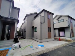 C号棟 五感で感じる、現地でしかわからない事も沢山ございます。周辺環境なども一緒にご案内いたしますのでお気軽にお問合せください。