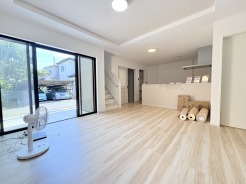 新座市新堀1丁目