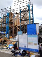 戸建てが立ち並ぶ静かな住宅街。四季折々の移り変わりを感じながら自然と楽しみ、暮らす、そんな毎日を日々の中で感じられる住環境