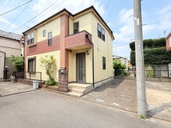 南道路に面しており日中もたくさんの陽が入ります。風通りや周辺環境など実際に現地にてご確認ください。
リフォーム施工工事2026年9月完了予定