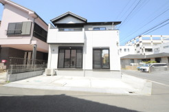 五感で感じる、現地でしかわからない事も沢山ございます。周辺環境なども一緒にご案内いたしますのでお気軽にお問合せください。