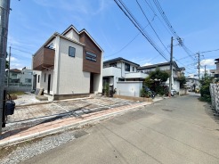 五感で感じる、現地でしかわからない事も沢山ございます。周辺環境なども一緒にご案内いたしますのでお気軽にお問合せください。