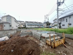 1号棟 五感で感じる、現地でしかわからない事も沢山ございます。周辺環境なども一緒にご案内いたしますのでお気軽にお問合せください。