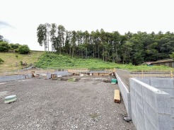 五感で感じる、現地でしかわからない事も沢山ございます。周辺環境なども一緒にご案内いたしますのでお気軽にお問合せください。