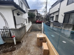 駐車のしやすさ等は直接現地でご確認下さい。
