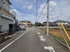 B号棟 戸建てが立ち並ぶ静かな住宅街。四季折々の移り変わりを感じながら自然と楽しみ、暮らす、そんな毎日を日々の中で感じられる住環境