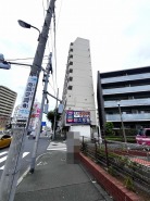 マンションの目の前が新青梅街道なので交通量や音などは実際に現地でご確認下さい。