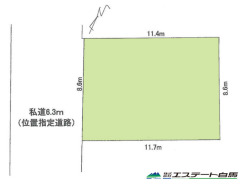 閑静な住宅街に位置する整形地です。