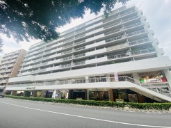 五感で感じる、現地でしかわからない事も沢山ございます。周辺環境なども一緒にご案内いたしますのでお気軽にお問合せください。