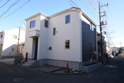 五感で感じる、現地でしかわからない事も沢山ございます。周辺環境なども一緒にご案内いたしますのでお気軽にお問合せください。