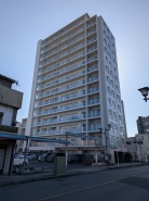 特急や急行の停車する狭山市駅利用。徒歩7分。