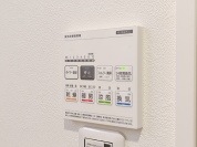 【便利な浴室暖房乾燥機つき!】