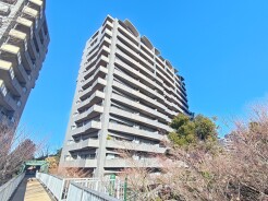 駅前の約2万坪敷地に建つ高グレードマンション!