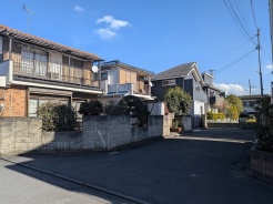 五感で感じる、現地でしかわからない事も沢山ございます。周辺環境なども一緒にご案内いたしますのでお気軽にお問合せください。