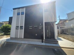 五感で感じる、現地でしかわからない事も沢山ございます。周辺環境なども一緒にご案内いたしますのでお気軽にお問合せください。
