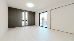 扉を開放するとLDKと洋室を一体利用できる空間!扉を閉めると独立した空間としても活用できます。