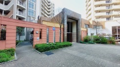 戸建てが立ち並ぶ静かな住宅街。四季折々の移り変わりを感じながら自然と楽しみ、暮らす、そんな毎日を日々の中で感じられる住環境