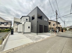 五感で感じる、現地でしかわからない事も沢山ございます。周辺環境なども一緒にご案内いたしますのでお気軽にお問合せください。